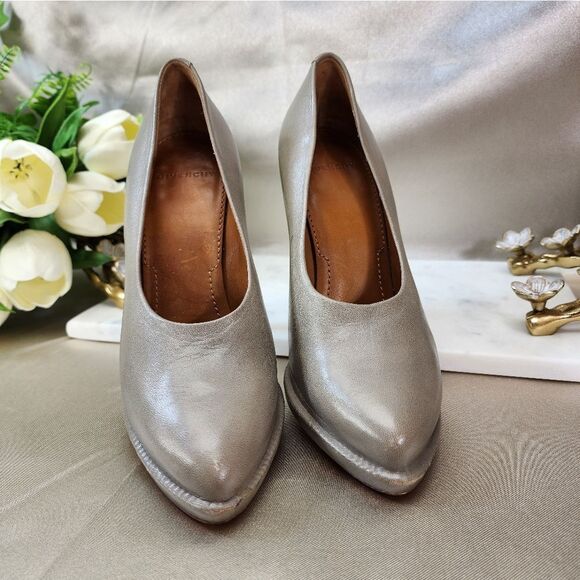 Authentic Givenchy Oyster Grey Leather Platform Heels EUC - Picture 12 of 15